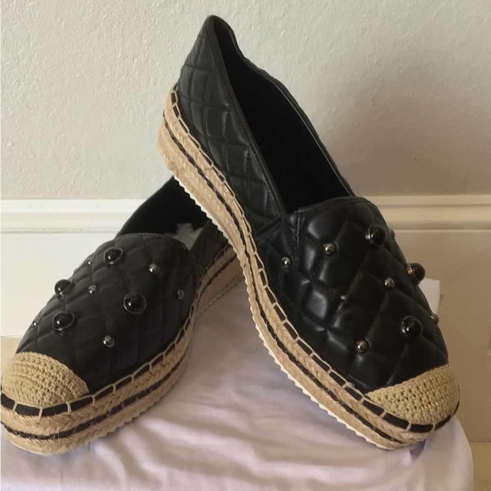 NWT Karl Lagerfeld espadrilles in black.